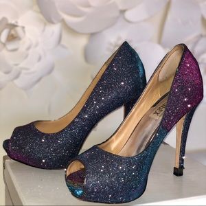 Badgley Mischka Iridescent Shimmer Peep toe Heels